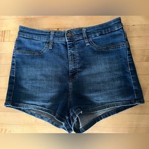 Wild Fable Women’s High Rise Shortie, Sz 12 Mid Wash Denim, 2.5” inseam